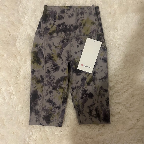 Lululemon Align Leggings with Pockets - New with Tags - Picture 6 of 8